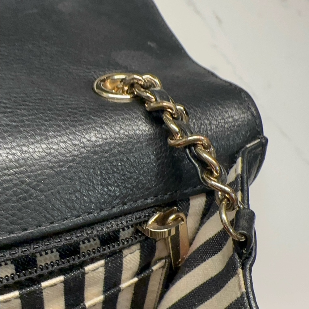CHANEL Quilted Chevron Calfskin Small Single Flap Black Crossbody Bag + Dust Bag - Picture 10 of 15